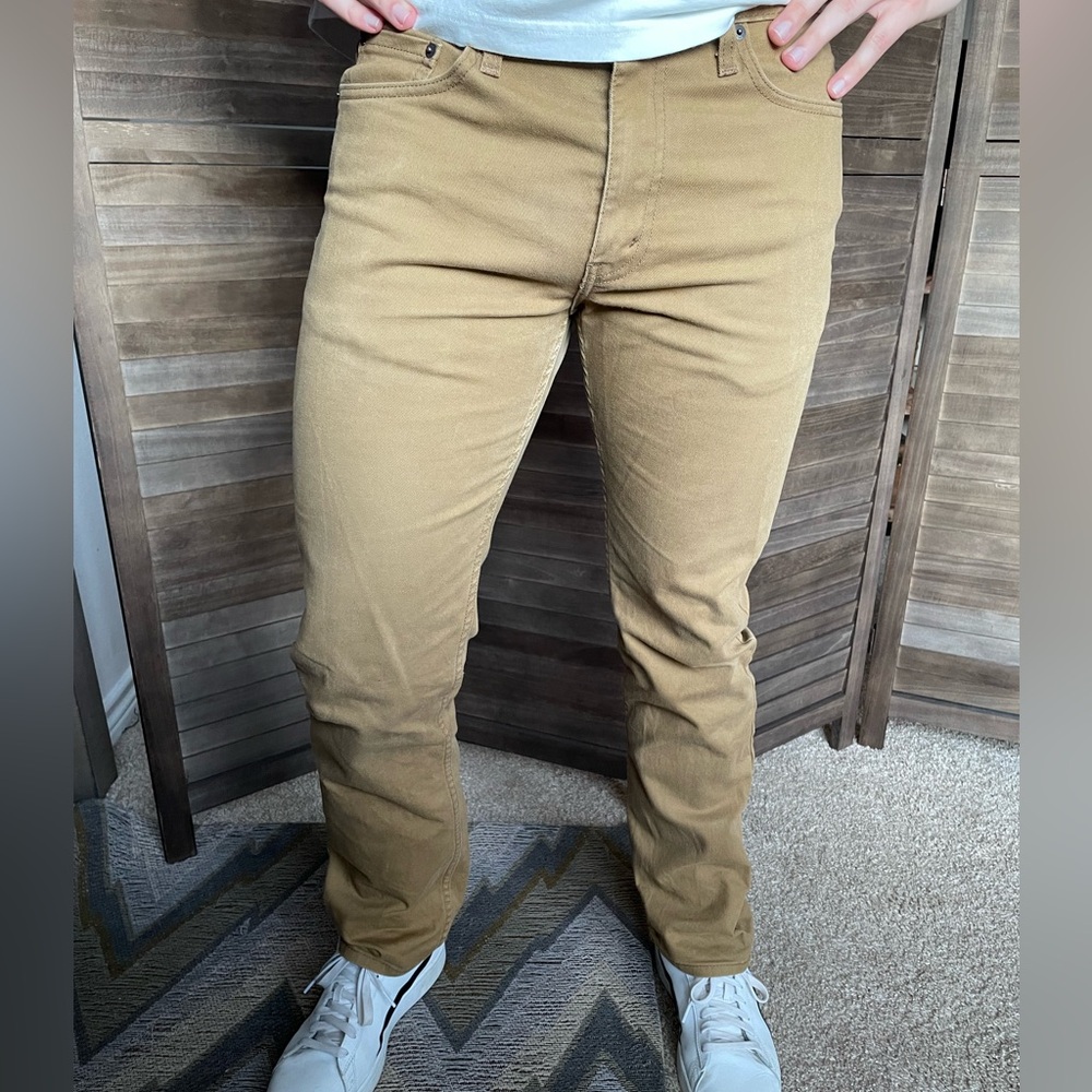 Khaki Levi’s Pants - 32/32